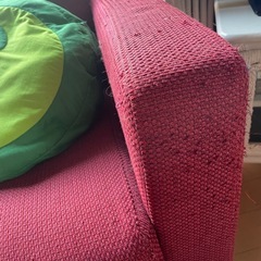 赤いソファ差し上げます　の画像