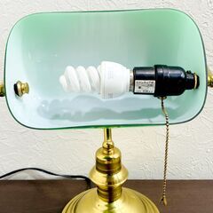 【動作品】バンカーズランプ 緑ガラス 真鍮製 レトロ アンティーク調 デスクライト 卓上ランプ プルスイッチ 電気スタンド E0EY0122の画像