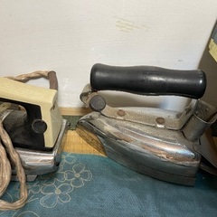 昭和レトロ アイロンの画像