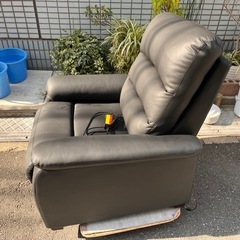 電動リクライニングチェアの画像