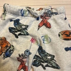 スウェットパンツ　３歳から５歳　マーベル　h&m の画像