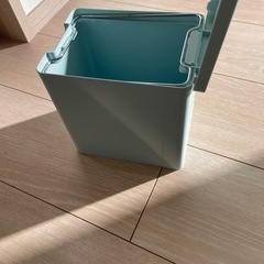 ダストボックスの画像