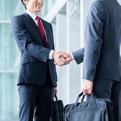 ⭐️週3休み！ / 月給25万円スタート！ / 携帯販売！