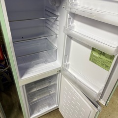 アイリスオーヤマ　レトロ風冷蔵庫　2021年の画像