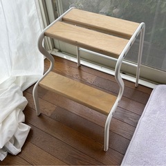 IKEAの踏み台の画像