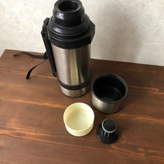 ★蓋がコップ　ステンレスボトル、水筒　タンブラー★ の画像