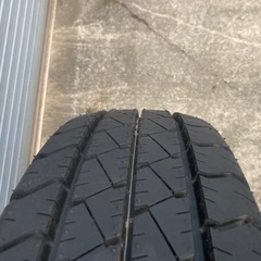 No.177ス夏タイヤ195/80R15  6H PCD139.7 スチールホイール付4本セットの画像