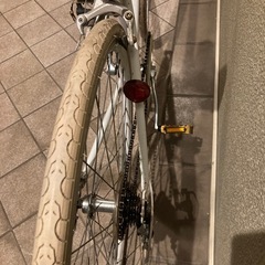 【良品　早期取引希望】クロスバイク　白　6段の画像