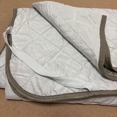 セミダブル　敷きパッドの画像