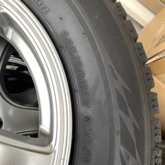 (引き取り完了)スタッドレス
タイヤの画像