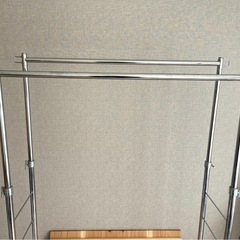 【無料】ハンガーラック（キャスター付き・木製棚カスタム）の画像