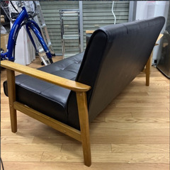 【値下げ済み】🉐2人掛けソファ🉐美品　おしゃれ　ヴィンテージ　レトロ　レザー　ウッド　レザー調の画像