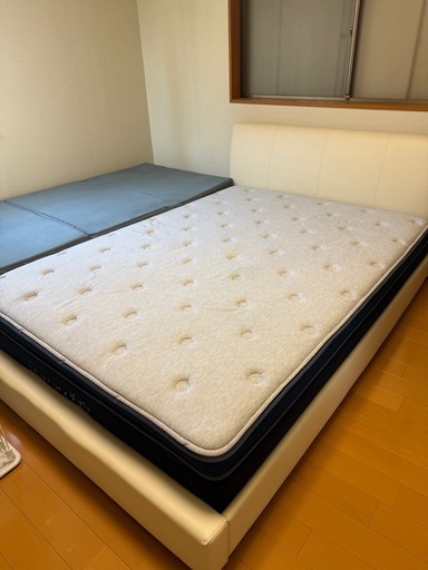 12/6まで延長！ニトリ　ダブルベッドフレーム＋マットレス