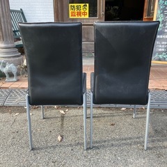 椅子　黒椅子　（1脚550円）の画像