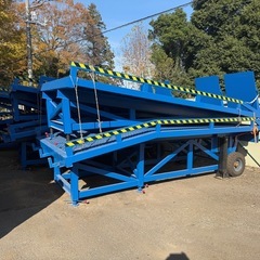 即納2分割コンテナスロープ  見積もり商談可能の画像