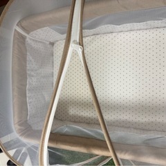 ベビーベッドの画像