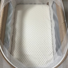 ベビーベッドの画像