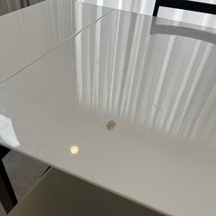 ニトリ 伸長式ダイニングテーブル4点セットの画像