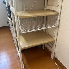 収納棚の画像