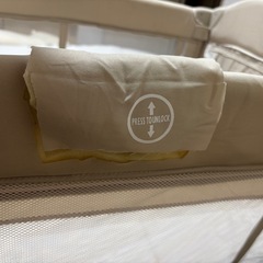 ベビーベッド、プレイヤード、クーファンの画像