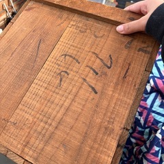 木のカートの画像