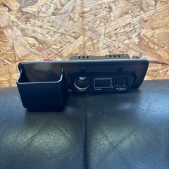 ⭐︎⭐︎ハイエース200系USBシガーソケット増設⭐︎⭐︎の画像