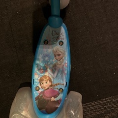 アナ雪　スケーター11月30日お引き取りまで1300円以降は1500円になります の画像