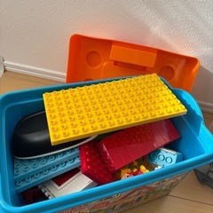 アンパンマンパン工場とすべり台のおうちブロックバケツの画像