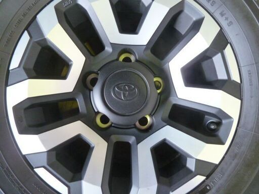 【未使用】新車外し品 トヨタ ランドクルーザー 70用 ダンロップ スタッドレスタイヤ 265/70R16 112S 16インチ 5穴 山残 約9mm