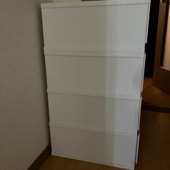 プラスチックの棚の画像