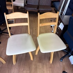 回転式ダイニングチェアの画像