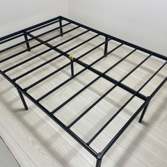 ダブルベッド　ベッドフレームの画像