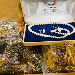 イミテーション　アクセサリー　買取してます！の画像