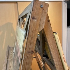 商品展示用イーゼル（棚・木製）の画像