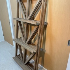 商品展示用イーゼル（棚・木製）の画像