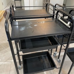 ワゴン　美容院　4つ　今週中の画像