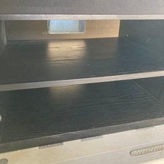  スピーカー内蔵のシアターラック の画像