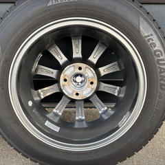 スタッドレスタイヤの画像