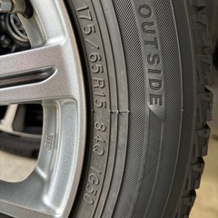 スタッドレスタイヤの画像