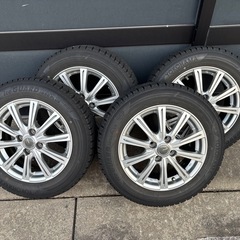 スタッドレスタイヤの画像