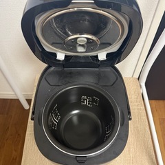 Panasonic 3合炊き炊飯器の画像