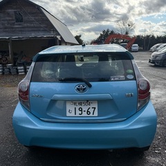 トヨタ　アクア　Lの画像