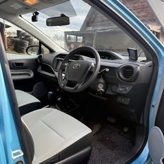 トヨタ　アクア　Lの画像