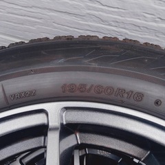 195/60R16 スタッドレス BRIDGESTONE VRX2 2018年 ホイールセットの画像