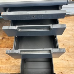 オカムラ オフィス机  学習卓の画像