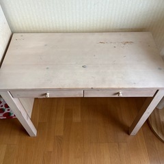 【自宅まで引き取れる方】デスクの画像