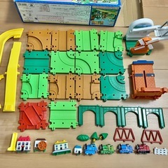 無料！きかんしゃトーマス　トーマスとハロルドの空中そんぽセット　電車のおまちゃ　玩具の画像