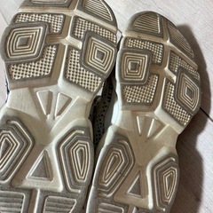 キッズ　スニーカー　18センチの画像