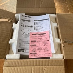 シャープ　炊飯器　3合　ホワイトの画像