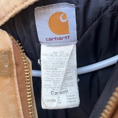 Carharttの画像